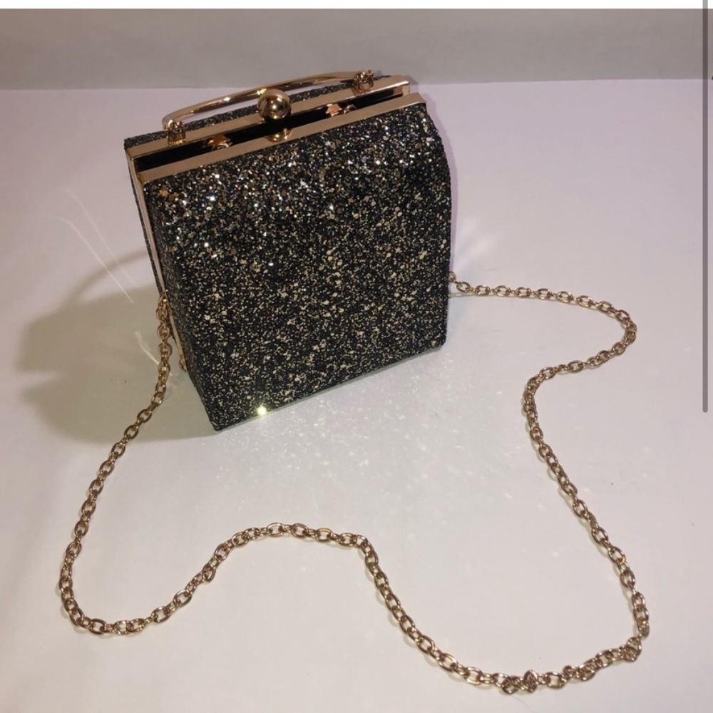 Gianni Bini Hard Case Purse - Picture 2 of 4
